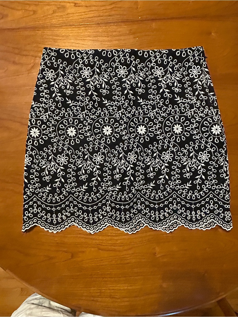 LOFT Black & White Embroidered Eyelet Mini Skirt - Size 10